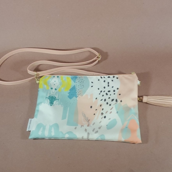 Logan + Lenora Painterly Flat Convertible Clutch - Picture 4 of 8